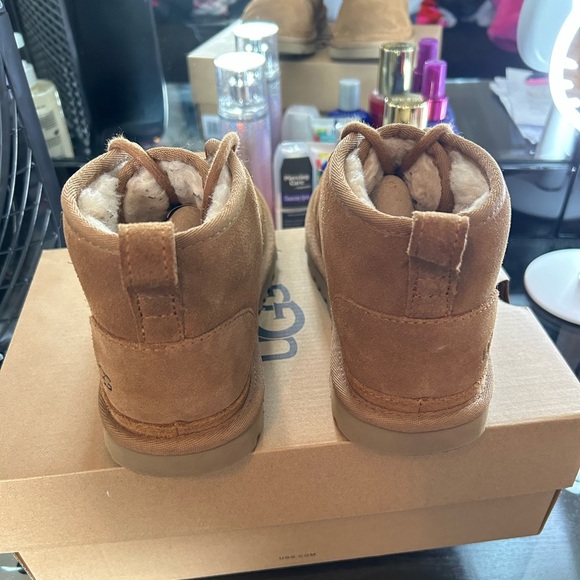 Ugg Neumel Boots - Picture 5 of 5